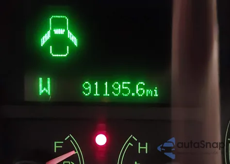 2011 Lincoln Town Car Signature Limited из США, поврежденный, VIN 2LNBL8CV6BX762433